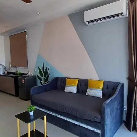 Stylish Urban Suite Penang - With Infinite Pool